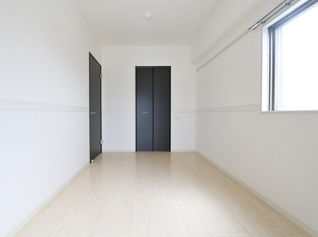 こちらは寝室にいかがでしょうか