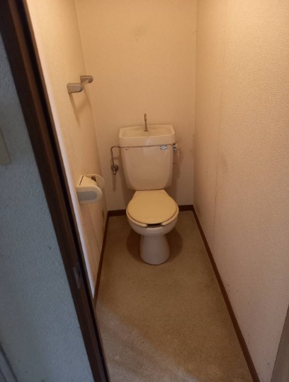 清潔感のあるトイレですね