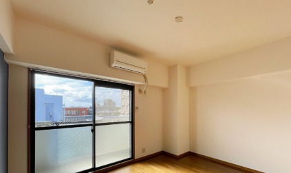 エアコン完備で年中快適に過ごせます