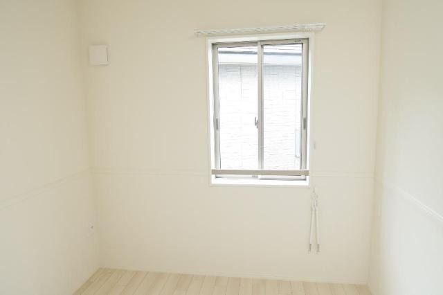 こちら寝室にいかがでしょうか。