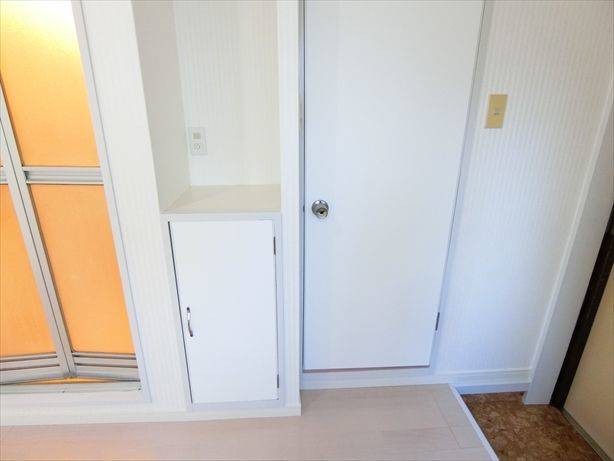 玄関収納もございます。