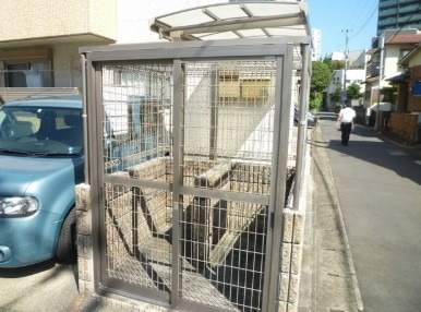 共有ゴミ捨て場はこちらです。