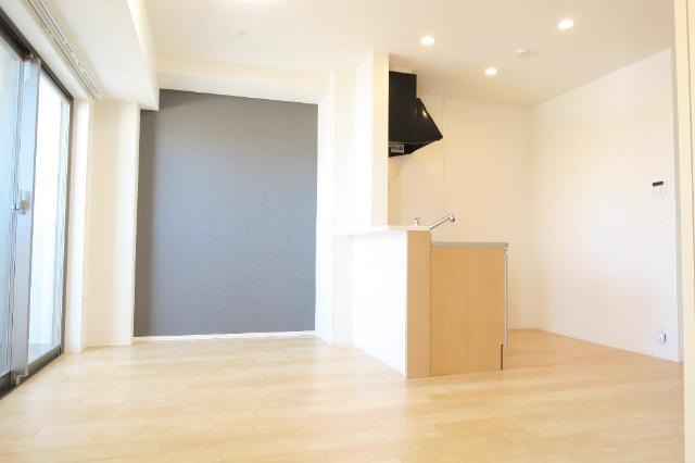 家具の配置に困らないリビングですね