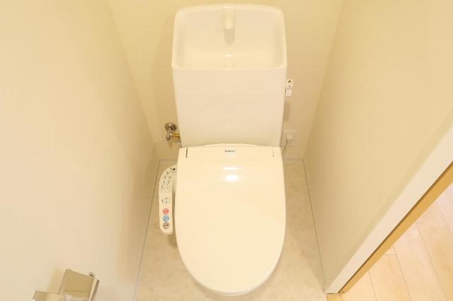 ウオシュレット付きです