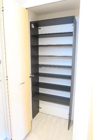 シューズボックス