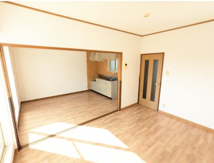 こちらは寝室にぴったりの洋室です