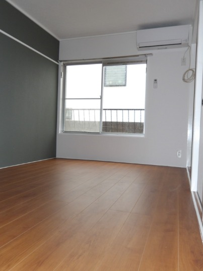 部屋の別角度になります。