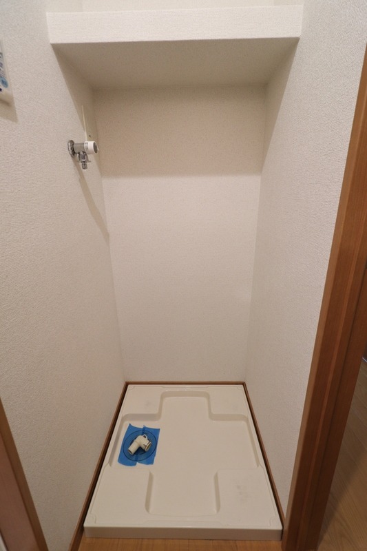 洗濯機はもちろん室内です。