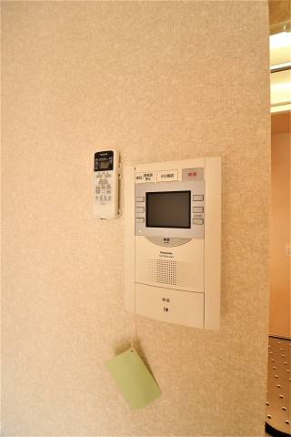 モニタ付きで女性も安心。