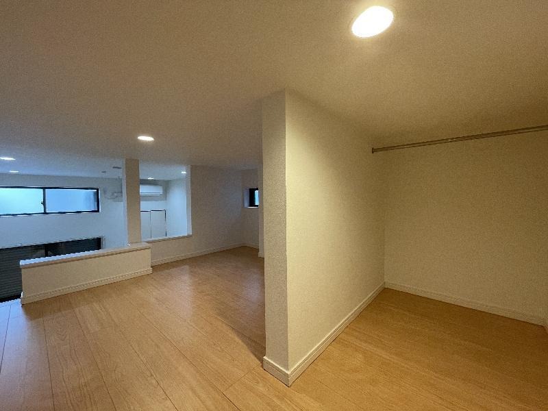 ロフトは寝室にも収納にも使えます