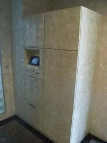 嬉しい宅配ボックス付きです