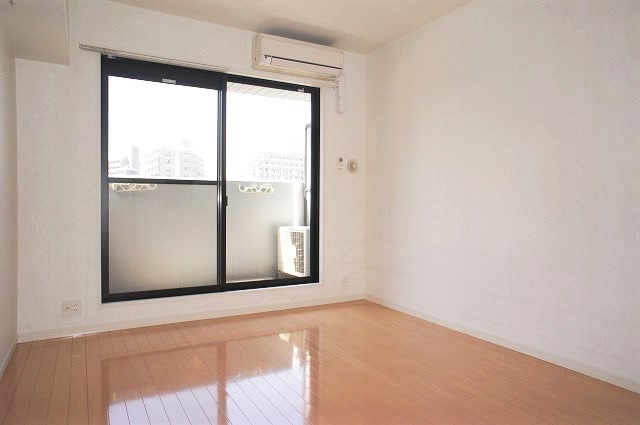 お部屋の別角度です。