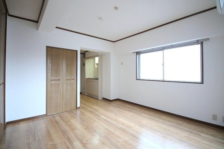 明るく広々としたリビングです。