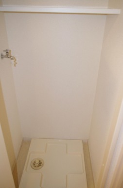 洗濯機は室内に置くことができます。