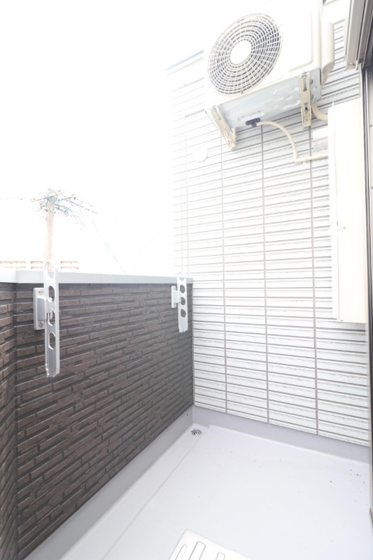 天気のいい日はこちらで洗濯物を干せます