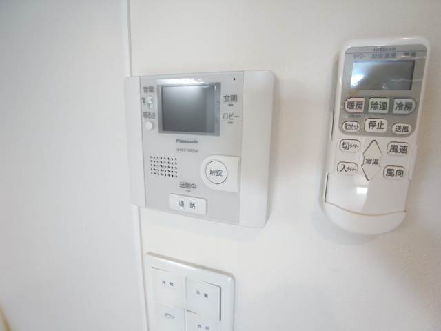 モニターで来客を確認できるので安心です