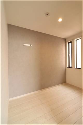 こちら寝室にいかがでしょうか。