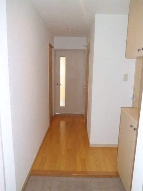 明るい玄関ですね