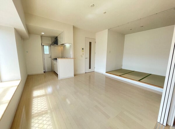 広々リビングで団らんの時間をどうぞ