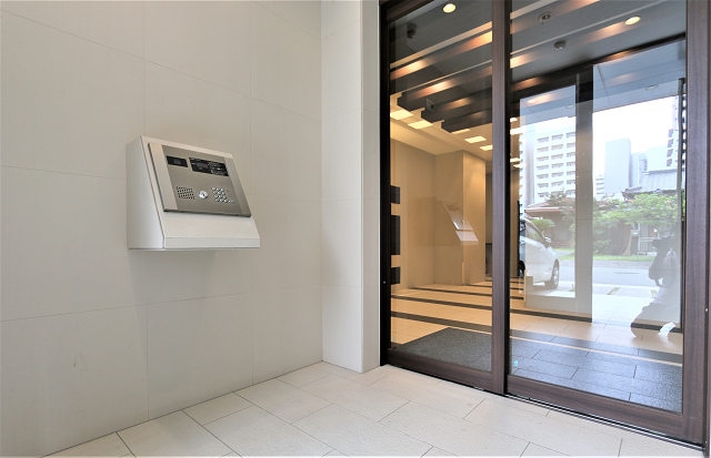 ｵｼｬﾚで落ち着いたエントランスですね