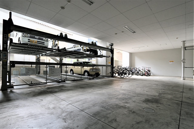 駐車場や駐輪場も付いてます