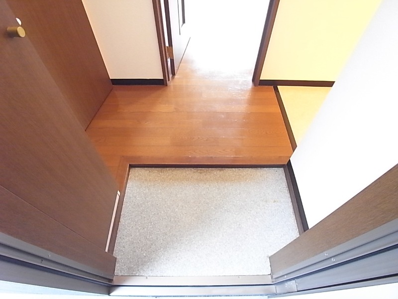 玄関はこんな感じです