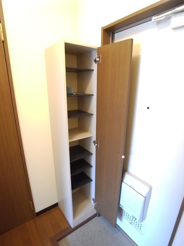 玄関収納もばっちりです