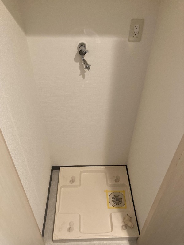 室内洗濯機置場完備。