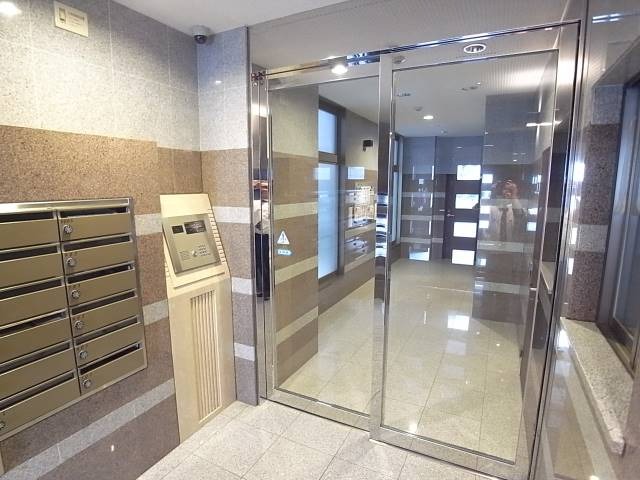 オートロック付きで安心。