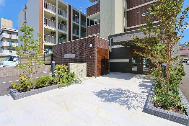 オシャレなエントランスです