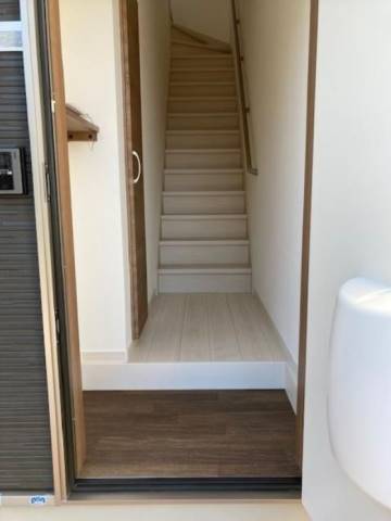 玄関はこのようになっています。