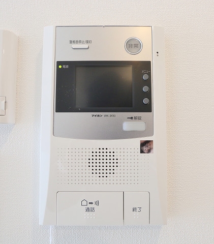 モニター付きオートロックで安心ですね