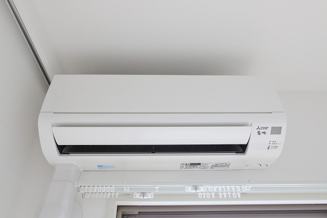 エアコン付きで夏も冬も快適です