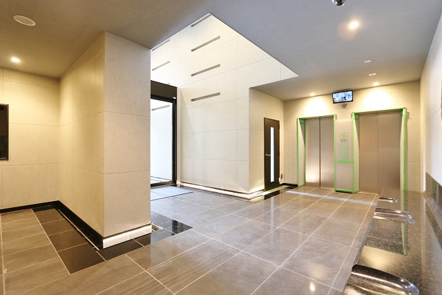 ホテルの様なエントランスです