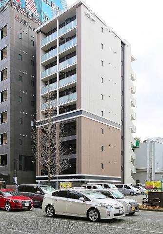 大通り沿いなので夜道も安心です