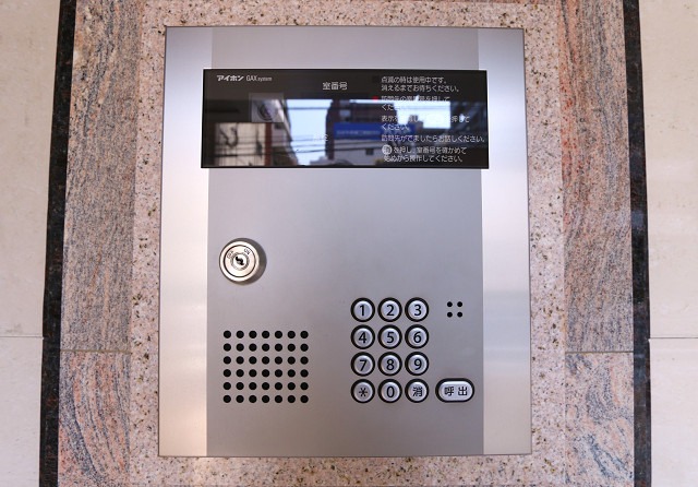 安心のオートロック付き