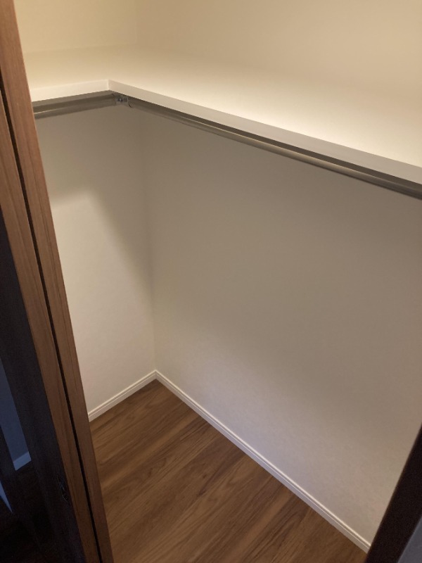 たっぷりと収納できるクローゼットです