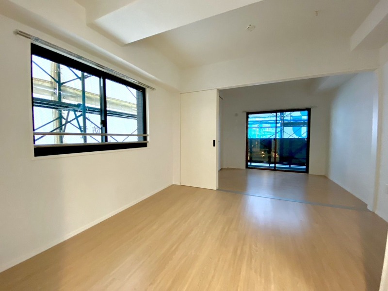 こちらは寝室にいかがでしょうか？？