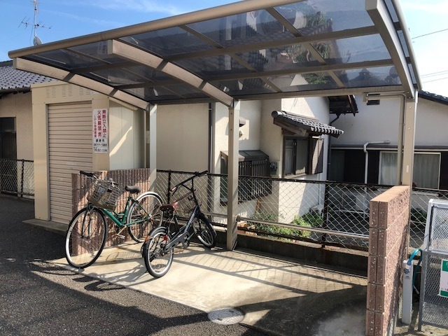 屋根付き駐輪場