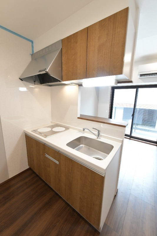 IHのキッチンでお掃除楽々です