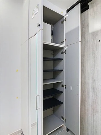 沢山の靴が収納できるシューズボックスです