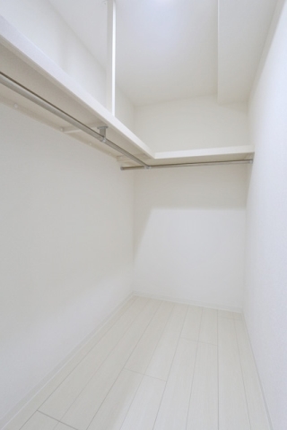 ウォークインクローゼットもあり荷物が多い方も安心