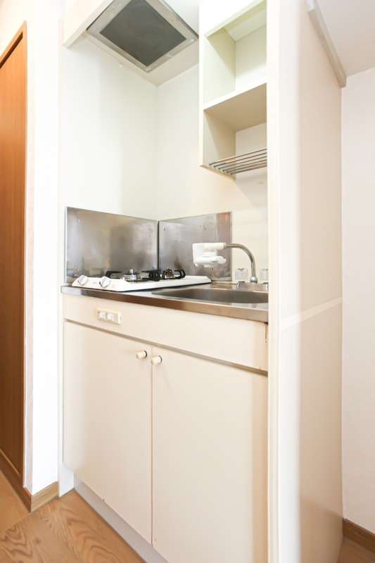 自炊派の方に嬉しい2口ガスコンロが付いてます。