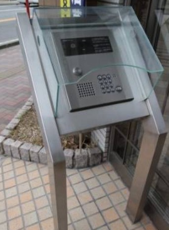 安心のオートロック付きです。