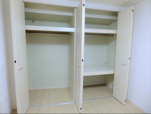 お洋服が多い方でも安心の収納力