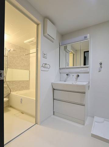 お出かけ前の身支度はこちらで