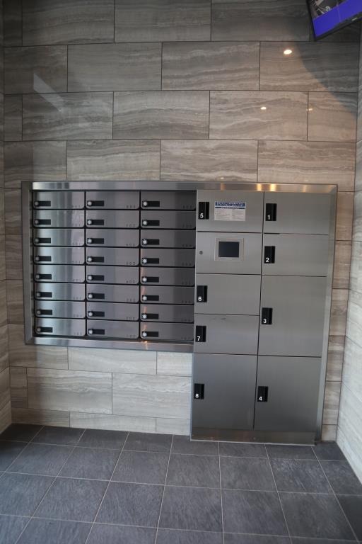 嬉しい宅配ボックス付き