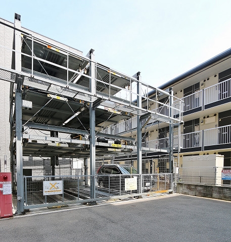 機械式駐車場もあります