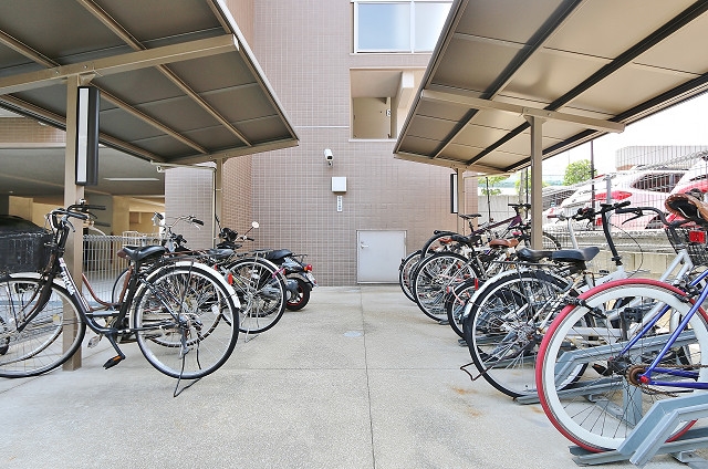 屋根付きの駐輪場です