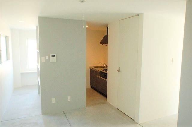 広々とした明るいお部屋です。